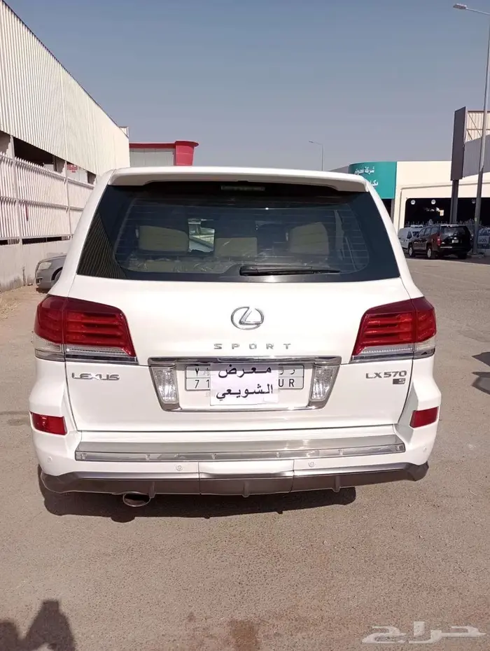 لكزس ال اس 570 موديل 2014 3