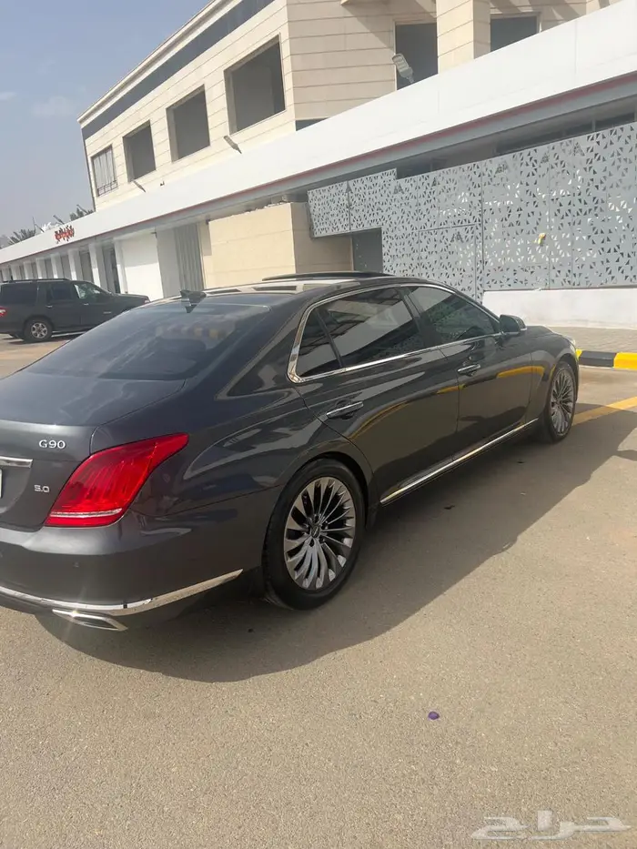 جينسس جي 90موديل 2018 رويال 10