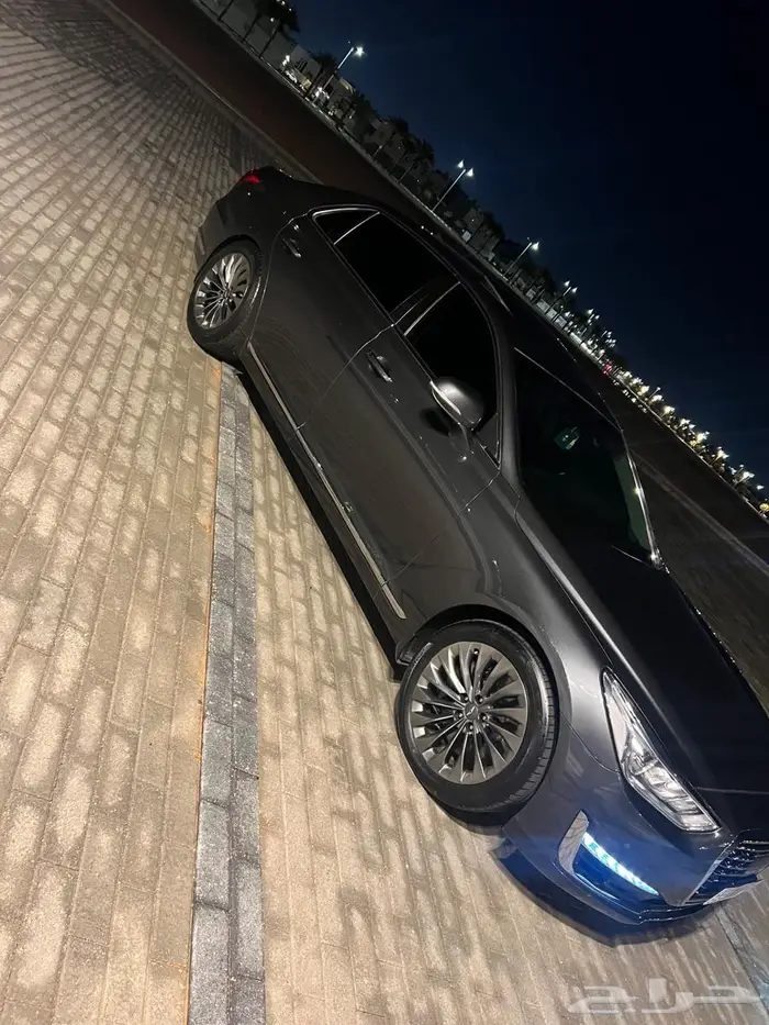 جينسس جي 90موديل 2018 رويال 16