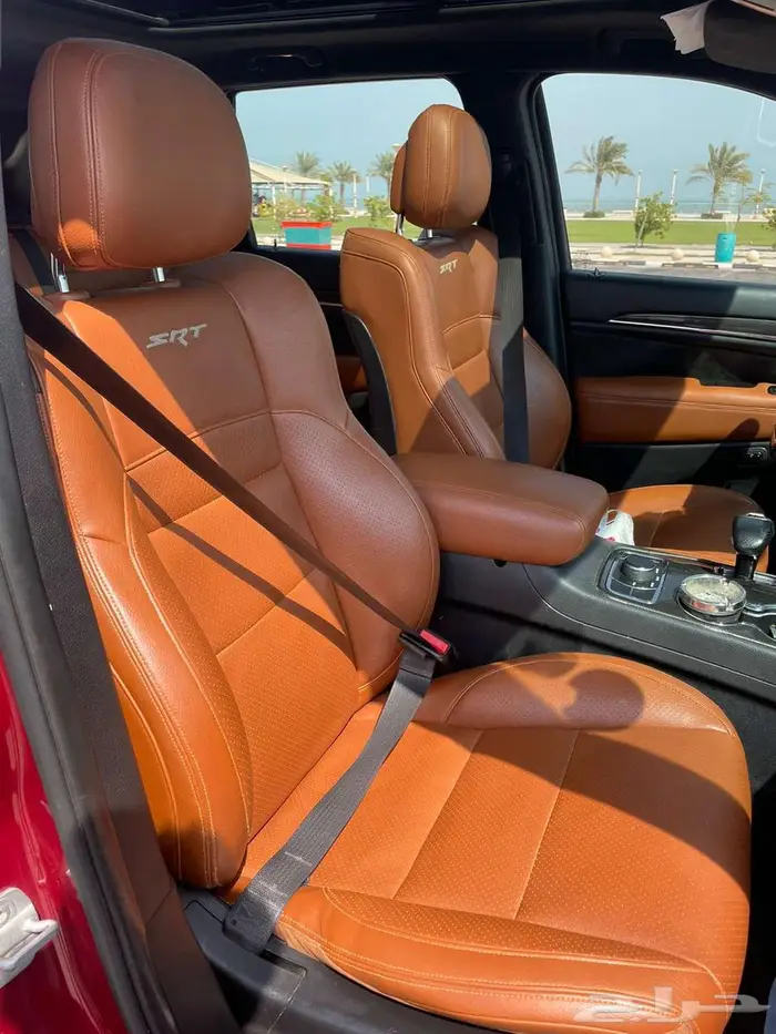 جيب جراند شروكي STR 10