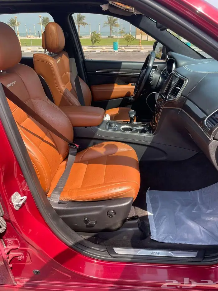 جيب جراند شروكي STR 9