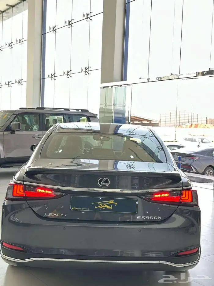 لكزس ES300h 2025 كاش وتقيسط جميع البنوك 5
