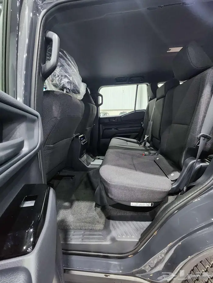 تويوتا برادو TXL1 بنزين 2025 السعر 181700 عرض خاص 8