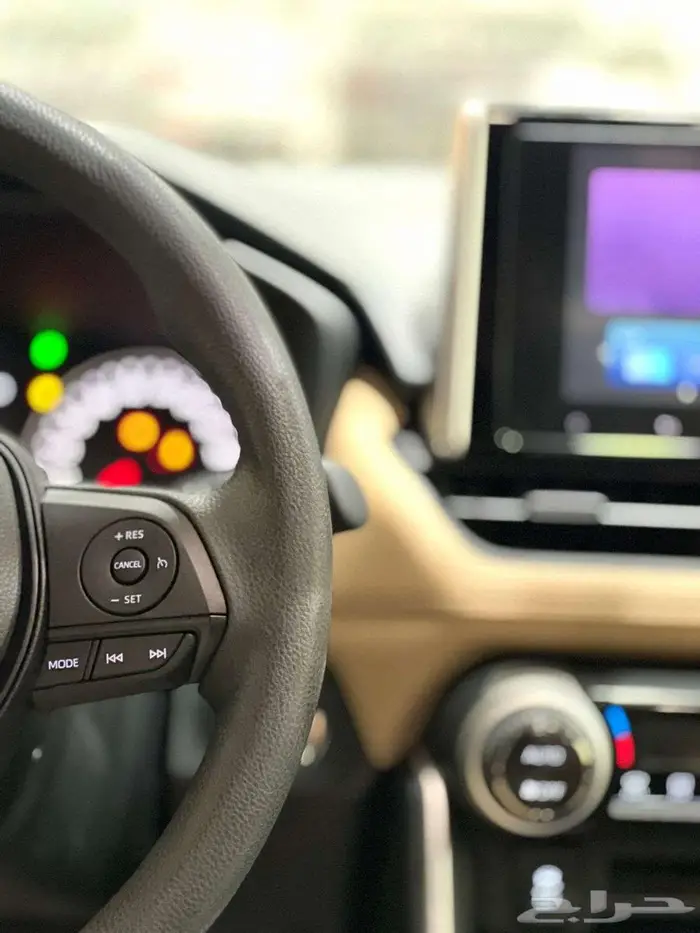 تويوتا راف فور فتحه XLE بنزين 2025 يتوفر جميع الفئات . 6