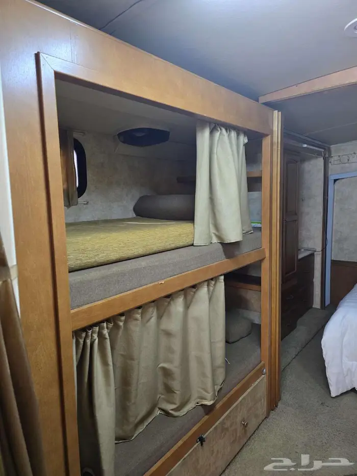 موتر هوم فورد فيستا 32قدم 10 سرندل 17