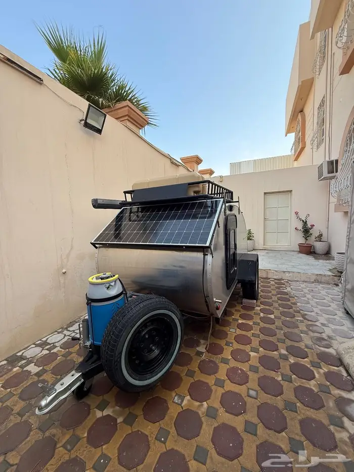 للبيع عربة مقطورة مبيت ومطبخ سحب 4