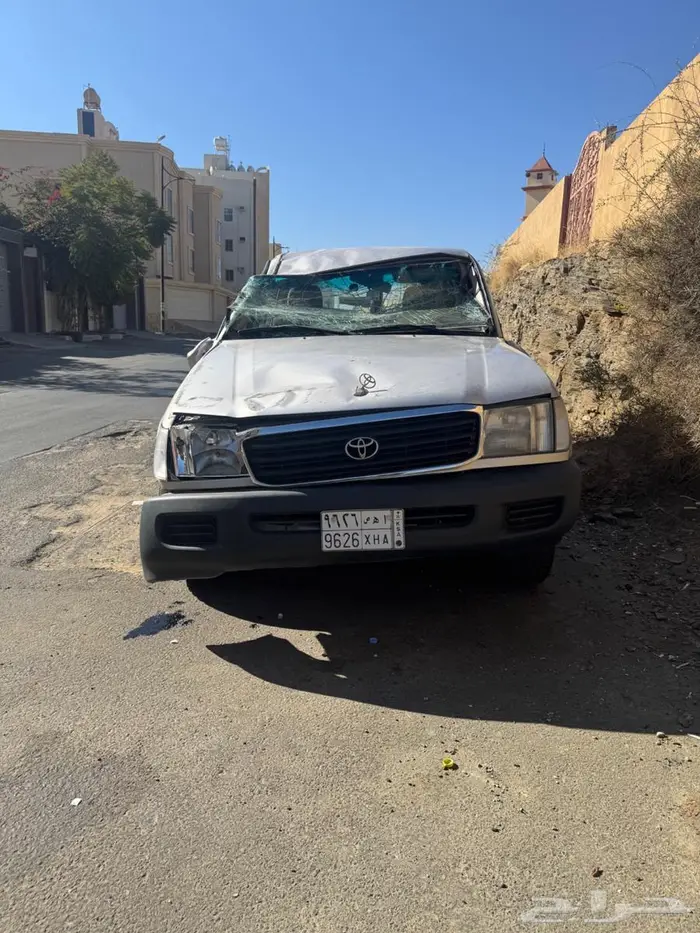 لاندكروزر صالون 2001 12