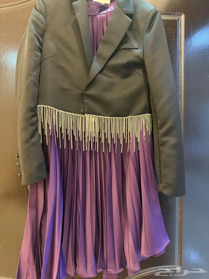 بيع تنورة وبلوزة 2