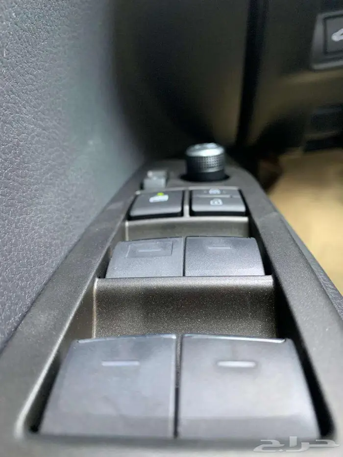 تويوتا كامرى LE موديل 2025 12