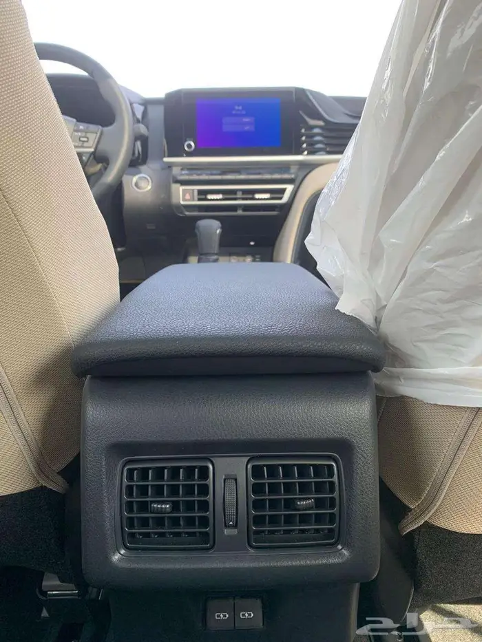 تويوتا كامرى LE موديل 2025 8