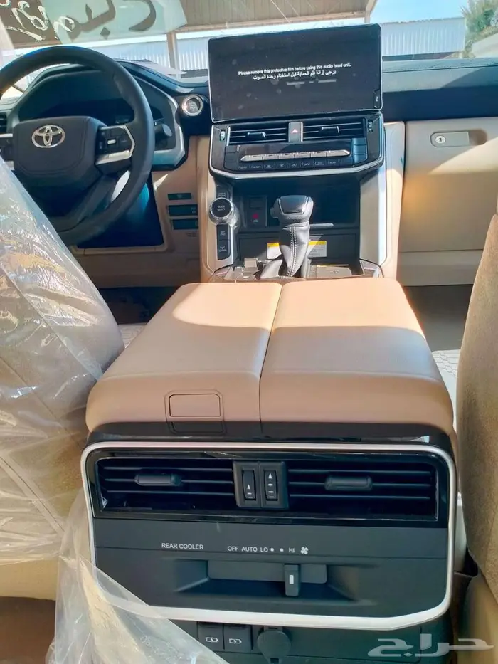 تويوتا لاندكروزر GXR3 بنزين 2025 سعودي 12