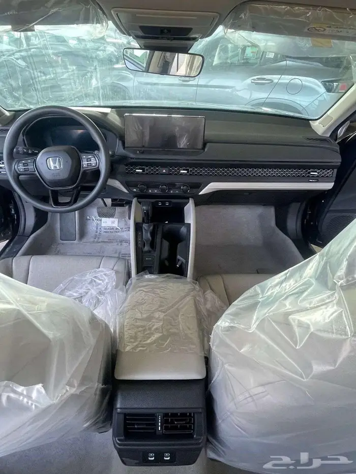 هوندا اكورد EX بنزين 1.5 شركة عبدالله هاشم 2025 4