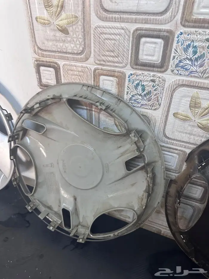 هايلوكس2005 طيس اصلية 4