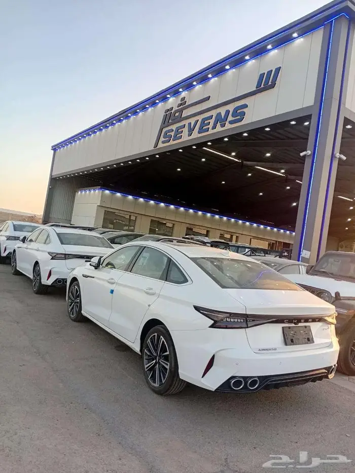 شيري اريزو 8 2025 لكجيري لدى سفنز التجارية للسيارات 13