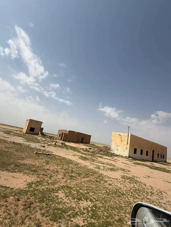 مزرعة للبيع الاسامر قريبة من طريق مكة القصيم واحد كليو 4