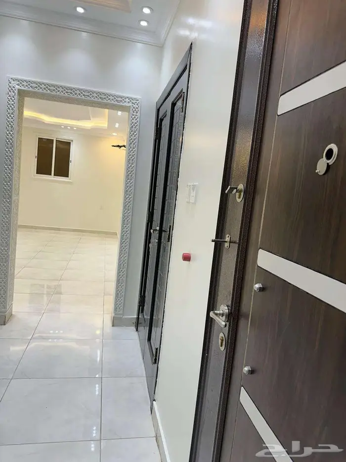 شقه للإيجار بمخطط السلام 1