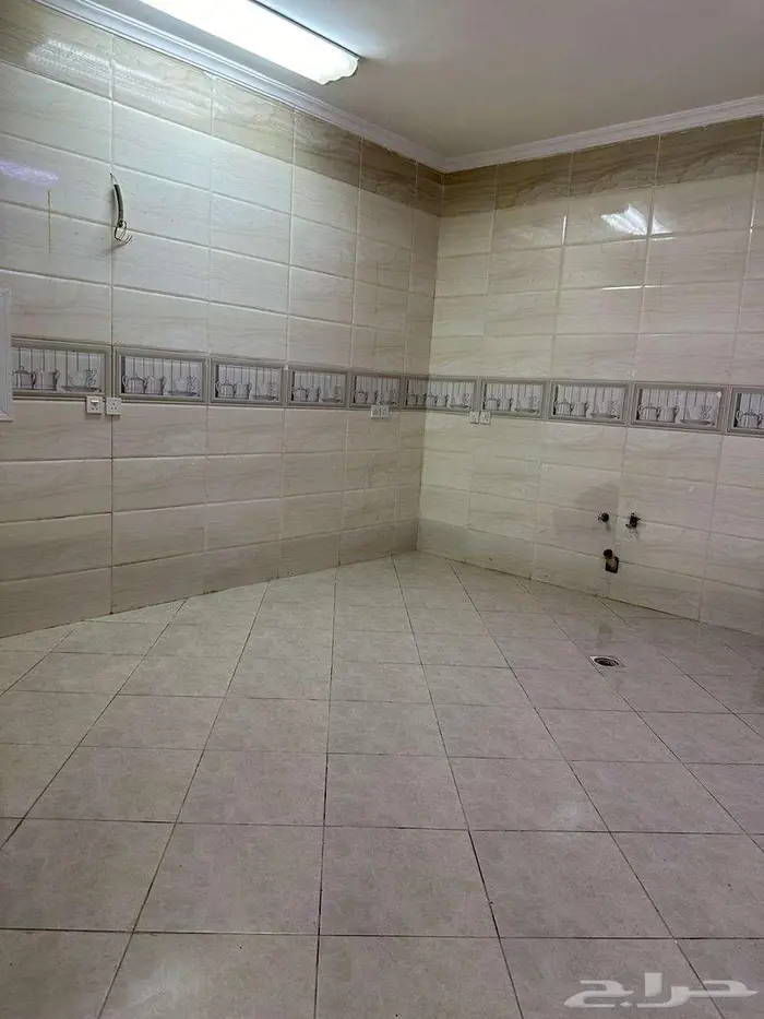 شقه للإيجار بمخطط السلام 13