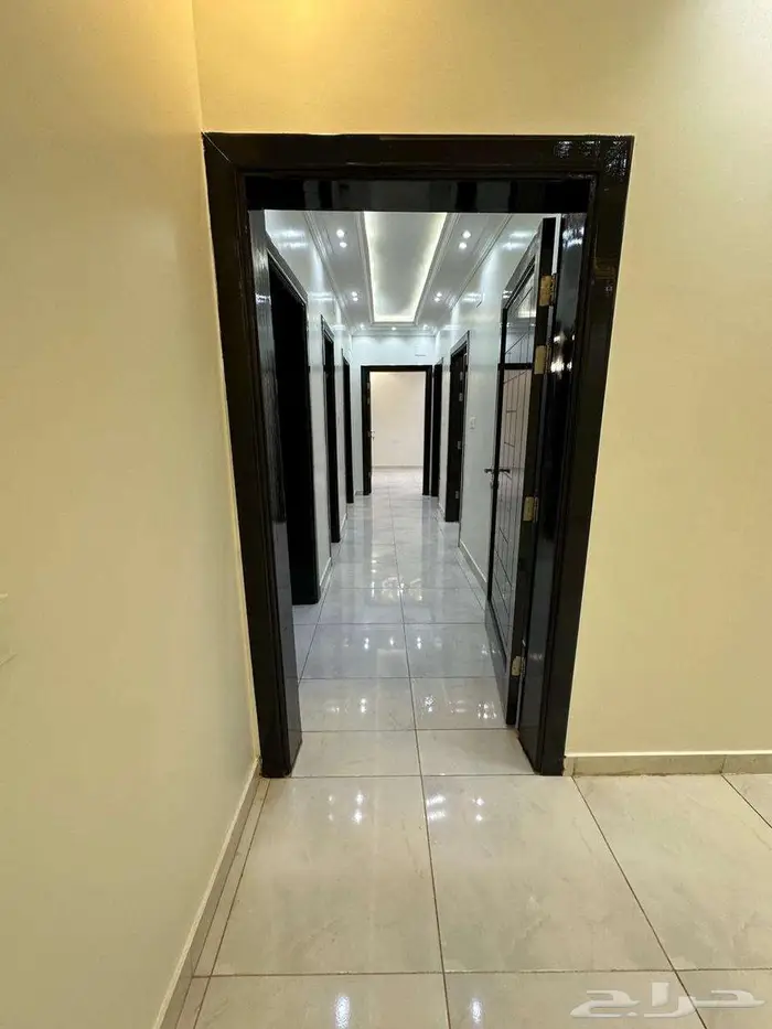 شقه للإيجار بمخطط السلام 12