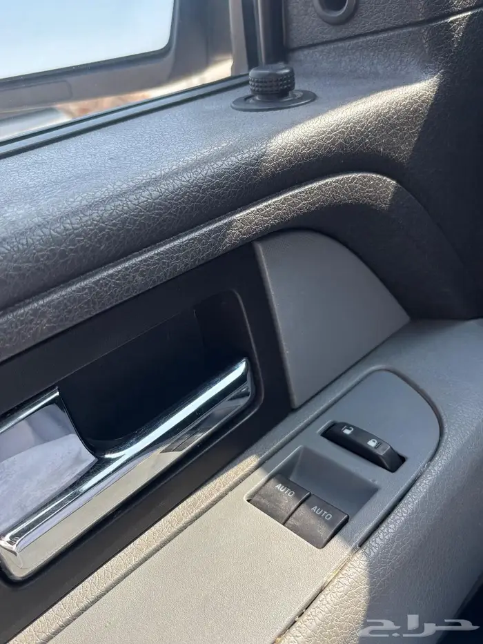 فورد f150 موديل 2013 بدون دبل 8 سلندر ابيض 9