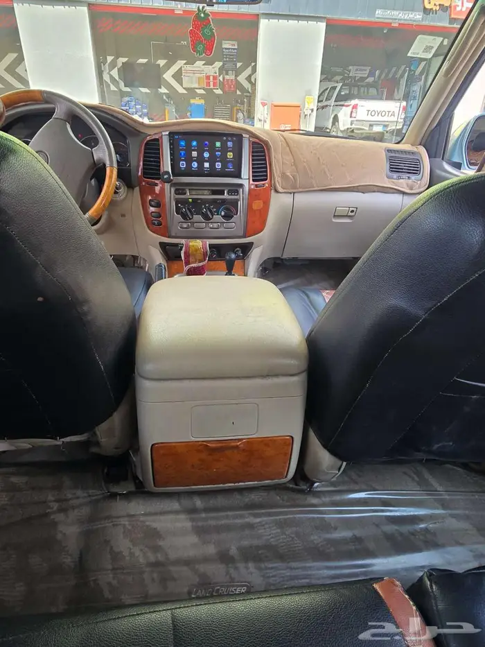 جيب لاندكروزر 2006 4