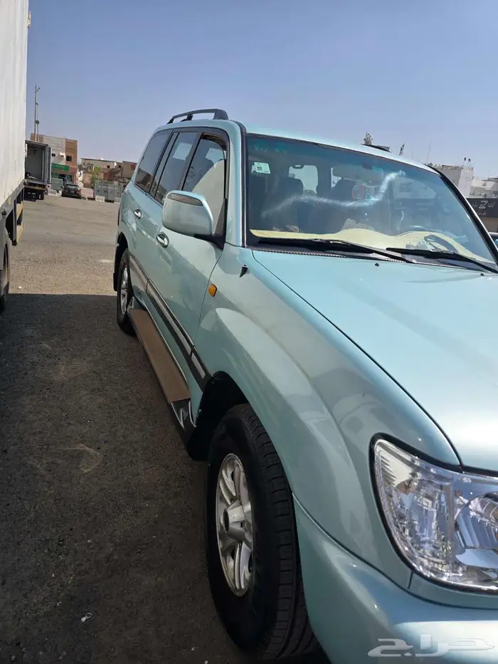 جيب لاندكروزر 2006 3