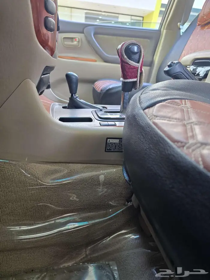 جيب لاندكروزر 2006 9