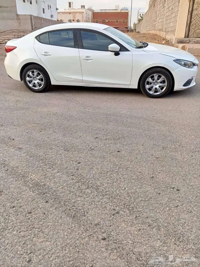 مازدا سيدان 3 الموديل 2015 12