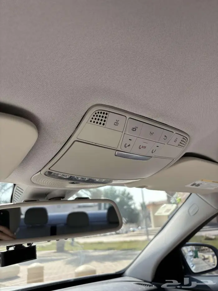 مرسيدس سي كلاس C300 بسعر ممتاز 35