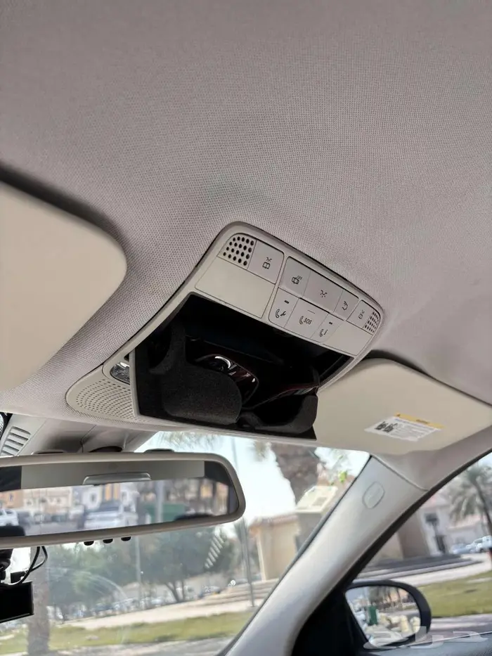 مرسيدس سي كلاس C300 بسعر ممتاز 41