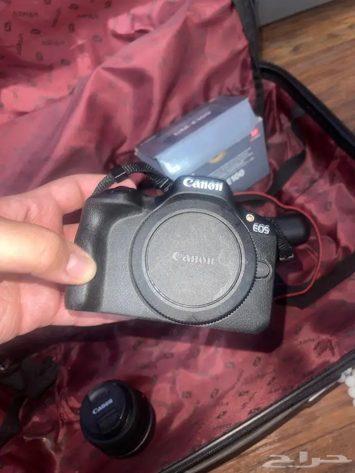 كاميرا Canon EOS R50   نظيفة جدا كامل مستلزماتها 0