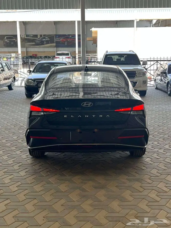 هيونداى النترا كمفورت - 2025 - ماكينة 1.5- اسود داخلى بيج 3