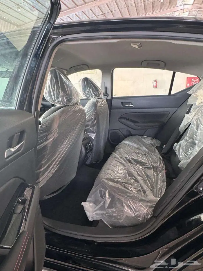 نيسان التيما SR موديل 2023 14