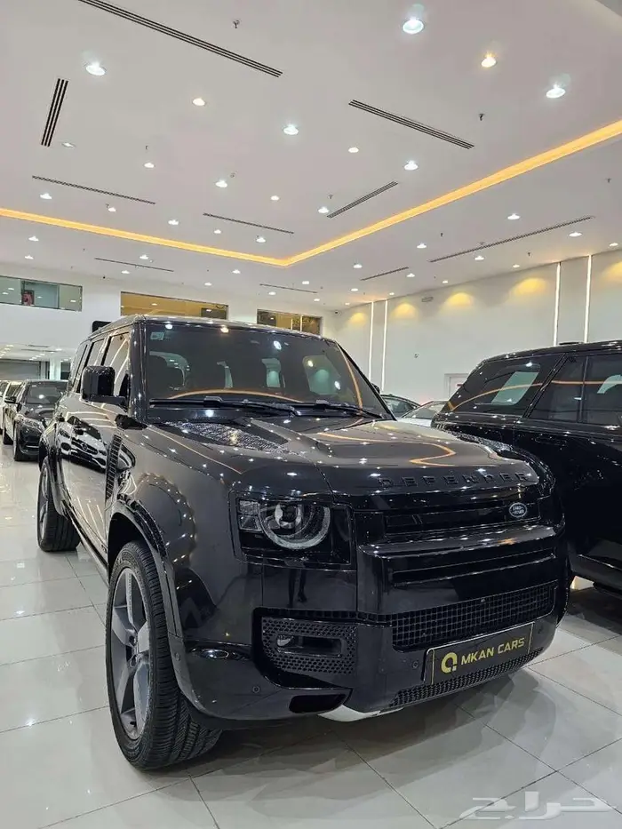 لاند روفر ديفندر 2022 8 سلندر سعودى 4