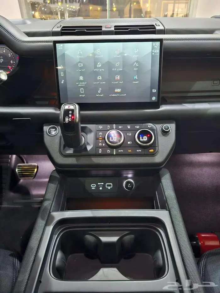 لاند روفر ديفندر 2022 8 سلندر سعودى 10