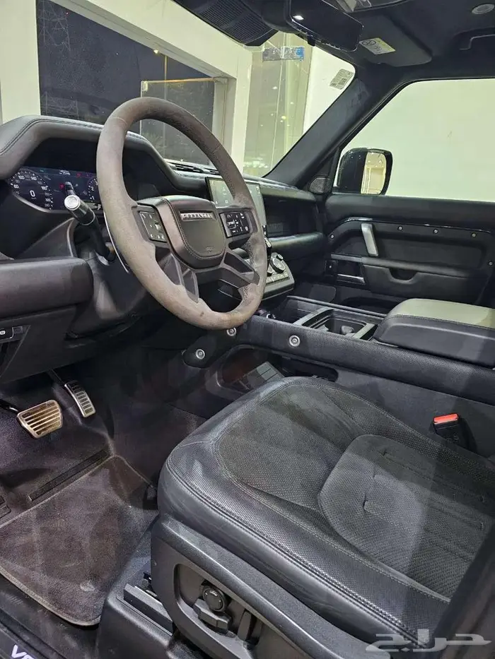 لاند روفر ديفندر 2022 8 سلندر سعودى 12