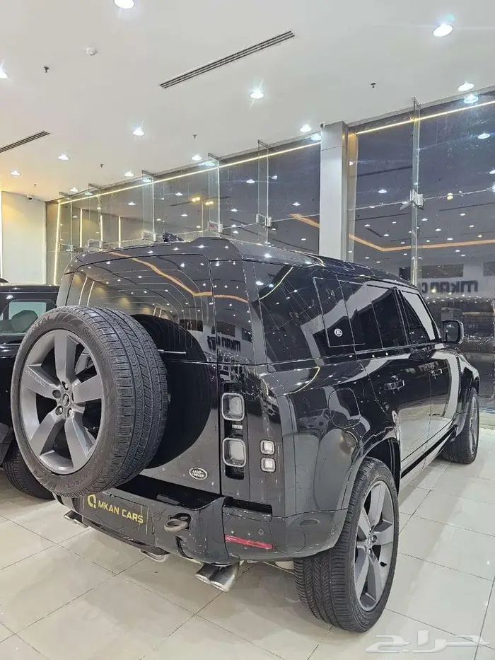 لاند روفر ديفندر 2022 8 سلندر سعودى 19