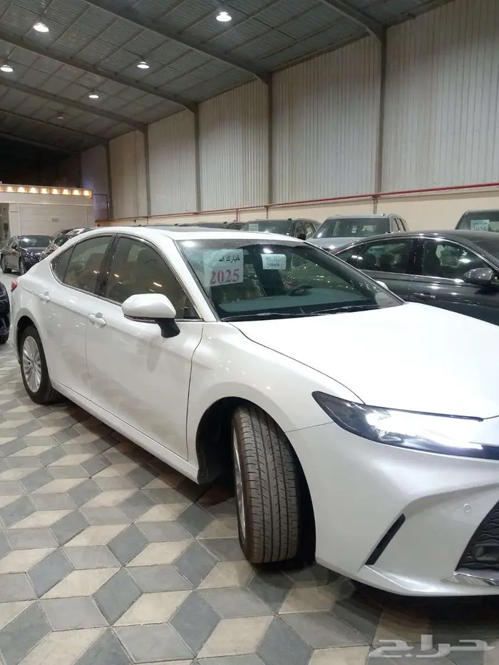 تويوتا كامري 2025 8
