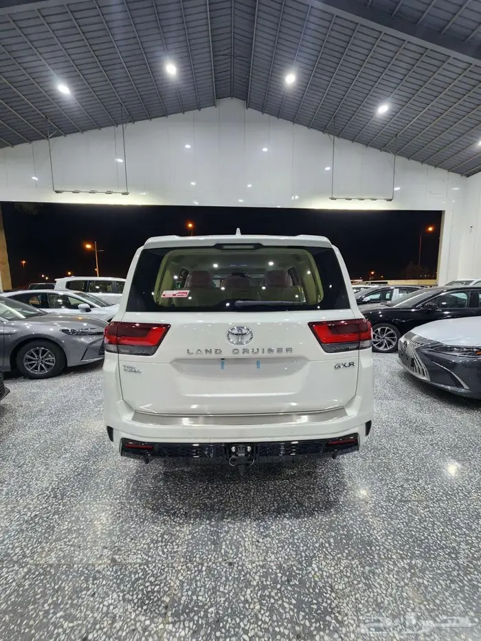 لاندكروز GXR_S بنزين 2025 السعر 316825 4