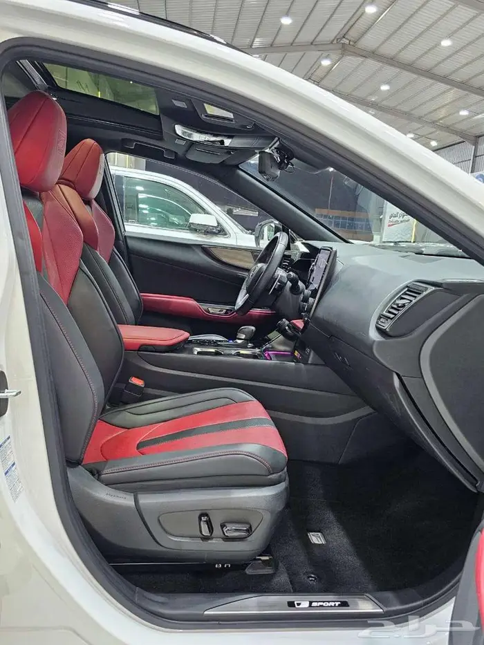 لكزس NX350 F سبورت - موديل 2022 فل كامل 15