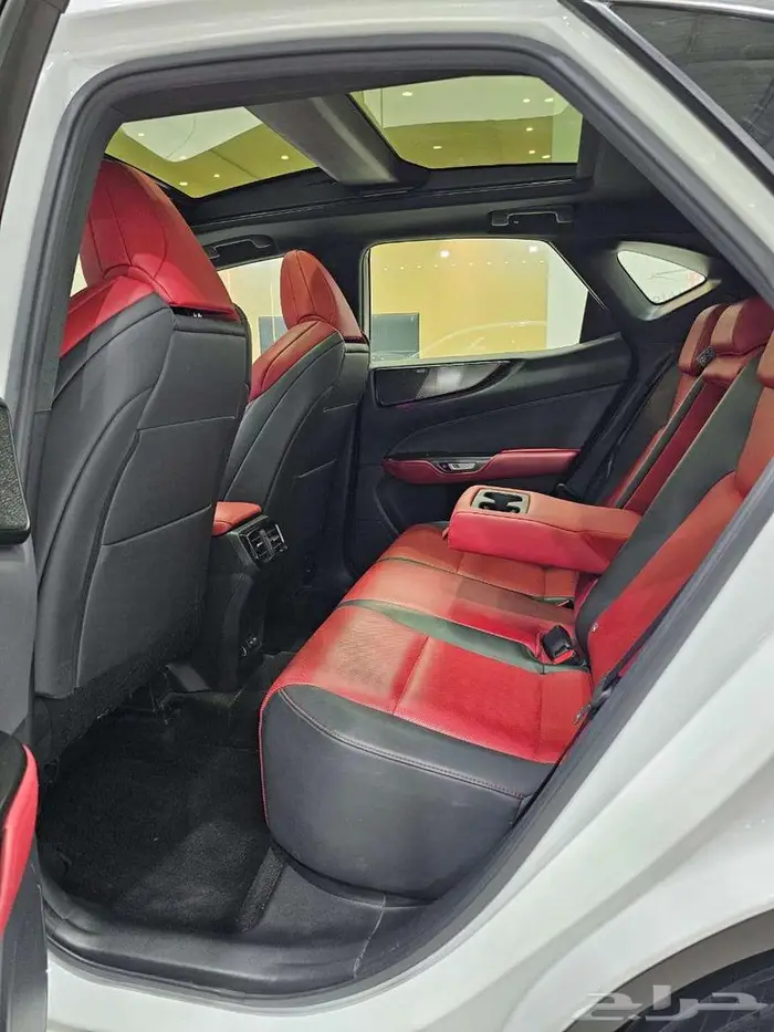 لكزس NX350 F سبورت - موديل 2022 فل كامل 17