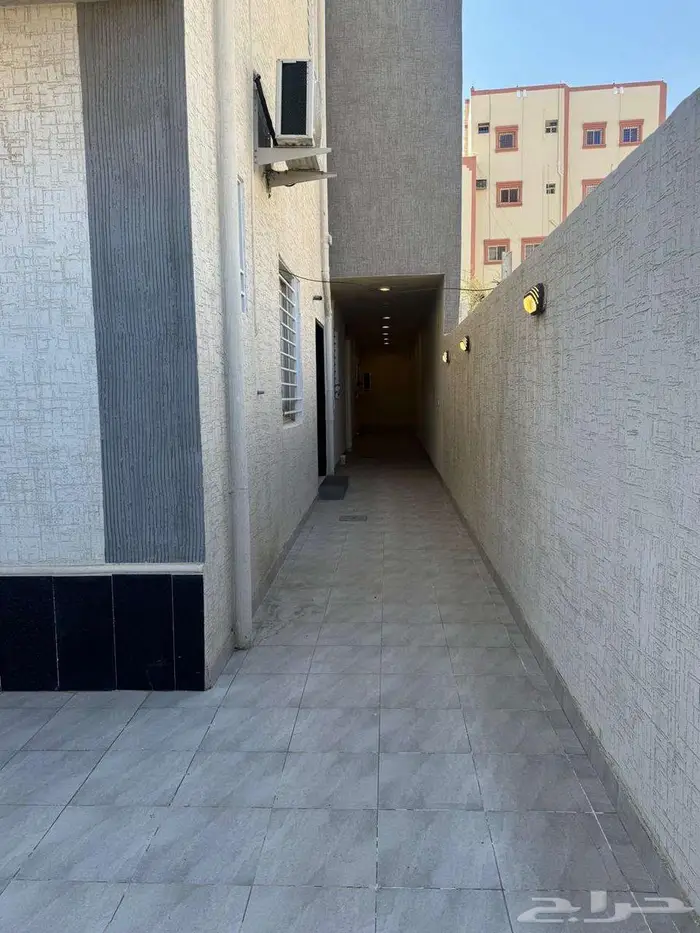 دور ارضي جدبد خلف مستشفى النساء والولاد بالمحاله 1
