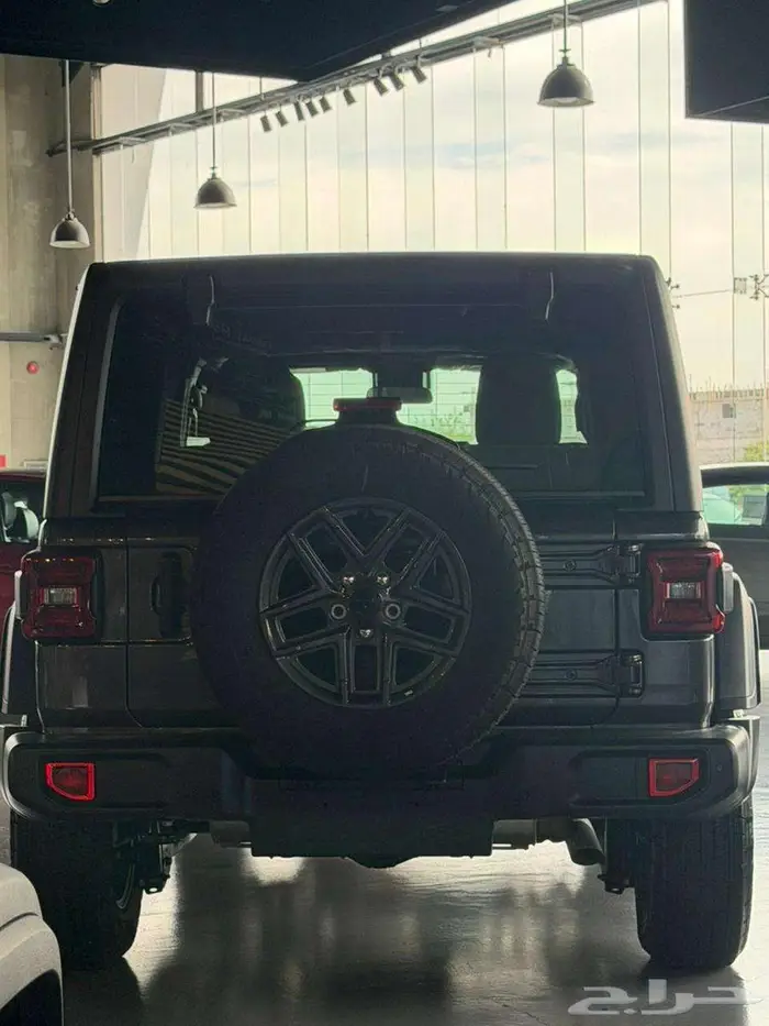 جيب رانجلر 2025 فئة السبورت بسعر اسطوري 2