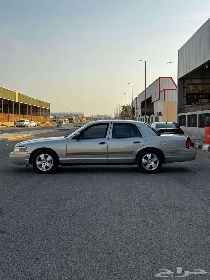 فورد فكتوريا 2012 4