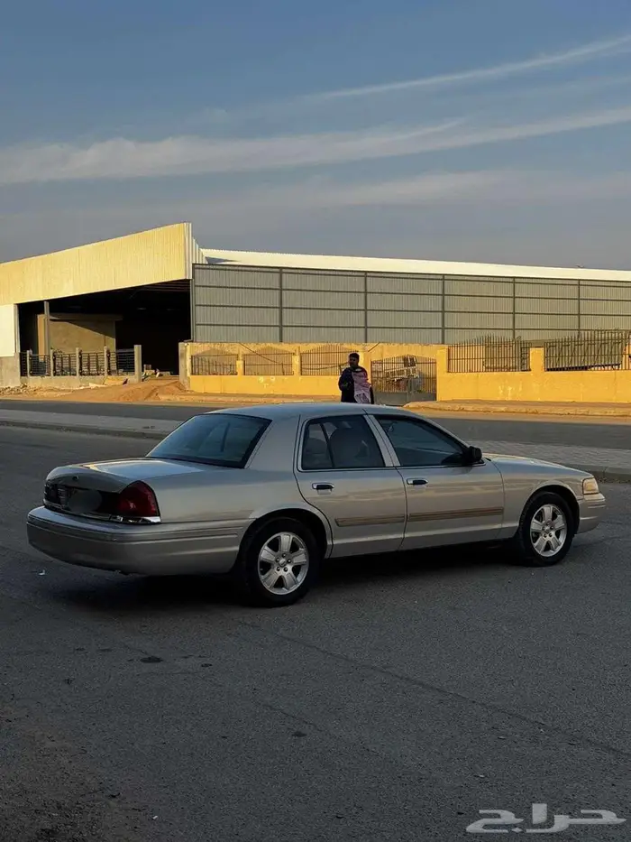 فورد فكتوريا 2012 6