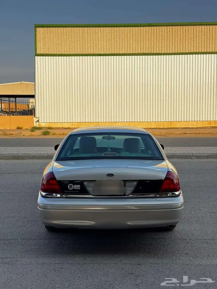 فورد فكتوريا 2012 7