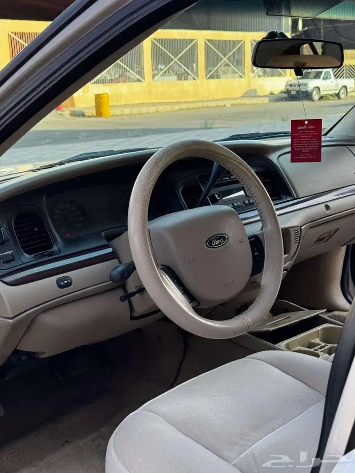 فورد فكتوريا 2012 10