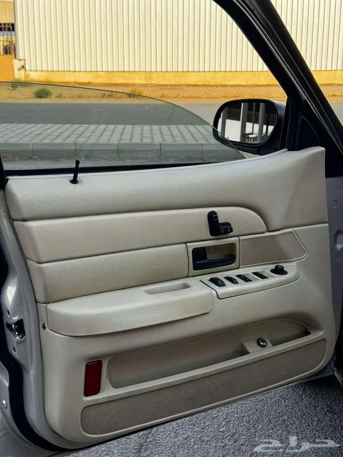 فورد فكتوريا 2012 9