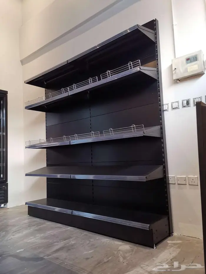 رفوف عرض سوداء جداري ووسطي - فرصة للي يجهز محل او سوبرماركت 1
