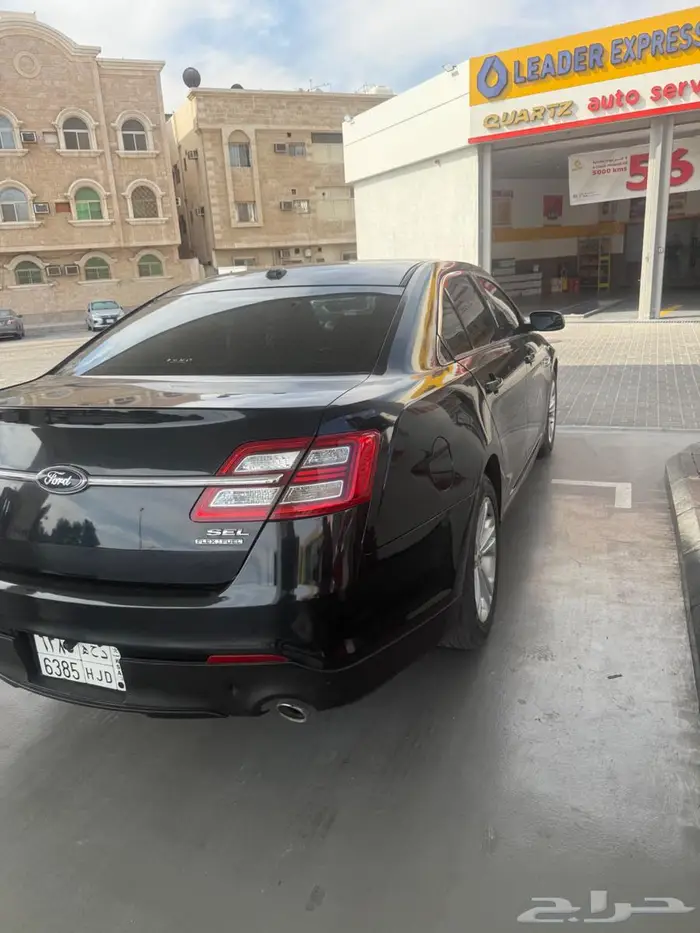 فورد توروس 2014 SEL نظيفة 12