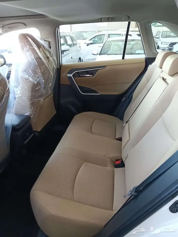 تويوتا راف فور بنزين نص فل بنزين م 2025 - سعودي 6